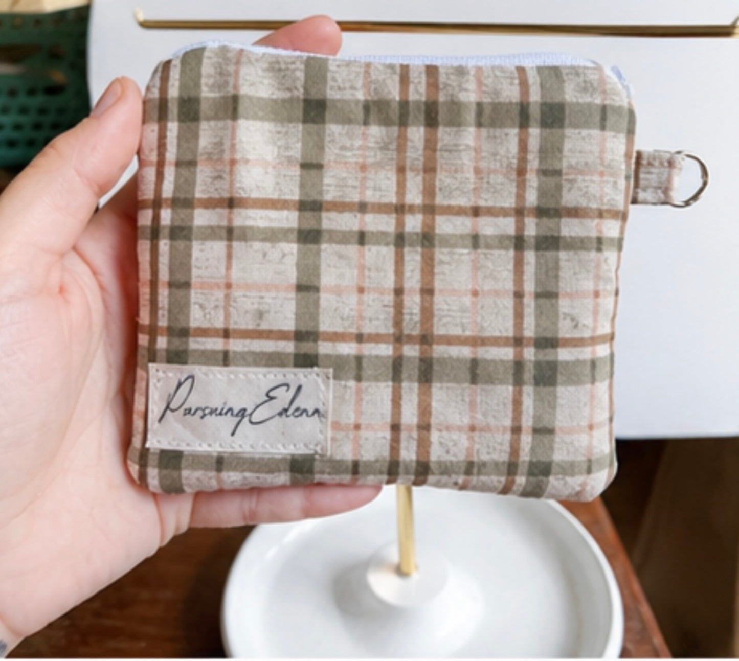 Flannel Zipper Pouch | Handmade Coin Purse |
Neutral Card Holder