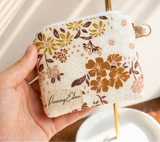 Blush Pink Floral Zipper Pouch | Handmade Coin Purse |
Floral & Neutral Card Holder