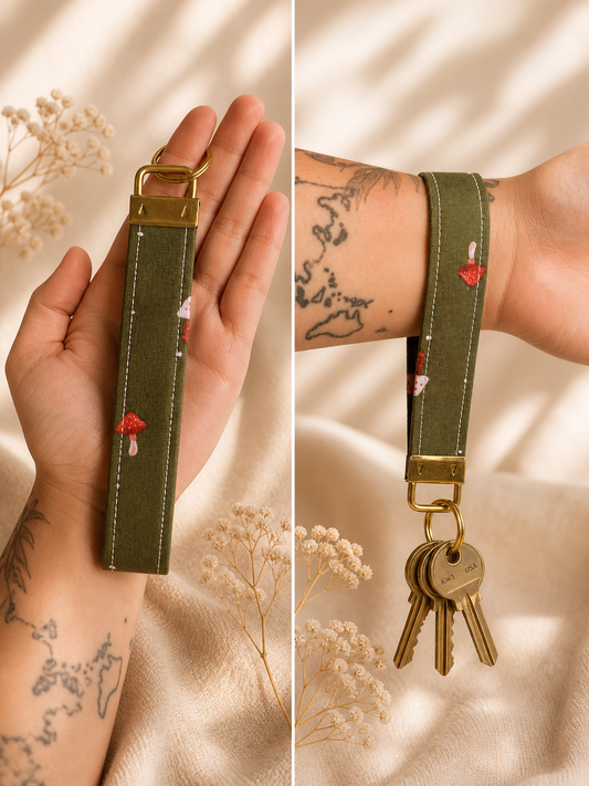 Mushroom Wristlet Keychain | Green
Cottagecore Key Fob